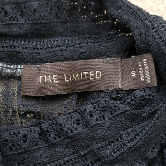 Sleeveless Lace Shell - Picture 4 of 4